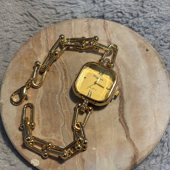 Others Follow Gold Women's Chain Watch - Picture 4 of 5